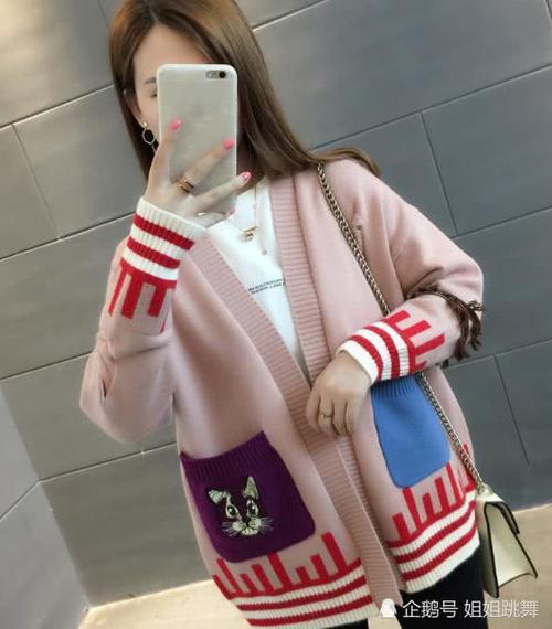 chic秋天最流行的外套，保暖又柔软，图二的夹克柔软到想睡觉