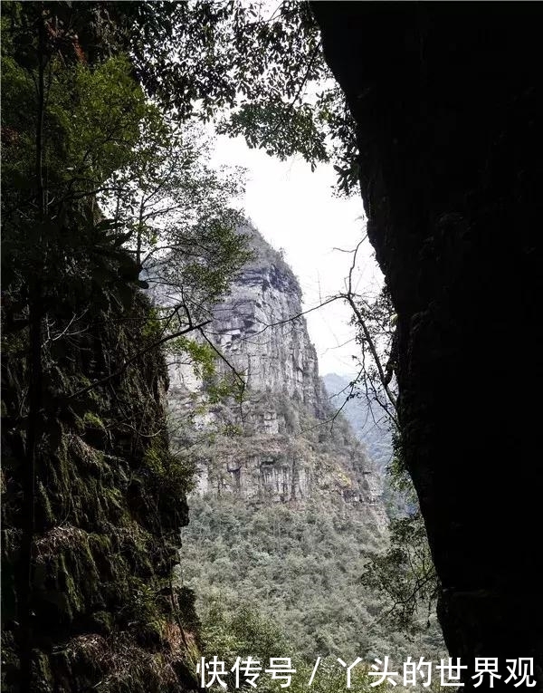 夹缝岩——这处藏匿于贵州大山深处的原始风景,竟然被我找到了
