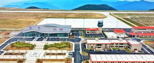 这座修在“云端”上的机场，让重庆成为了全国机场最多的城市