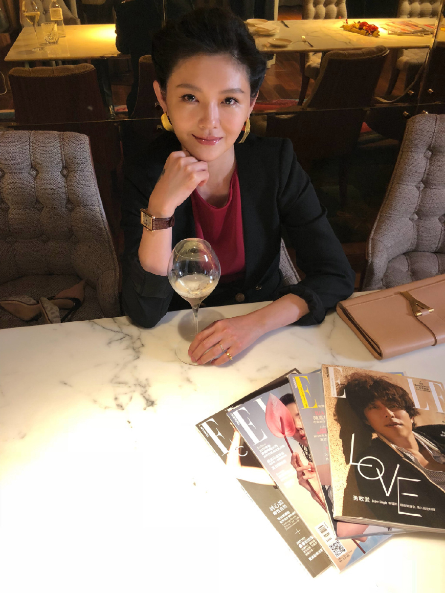 汪小菲发文回应剥虾论!我老婆也是够逗的,这事儿还回复