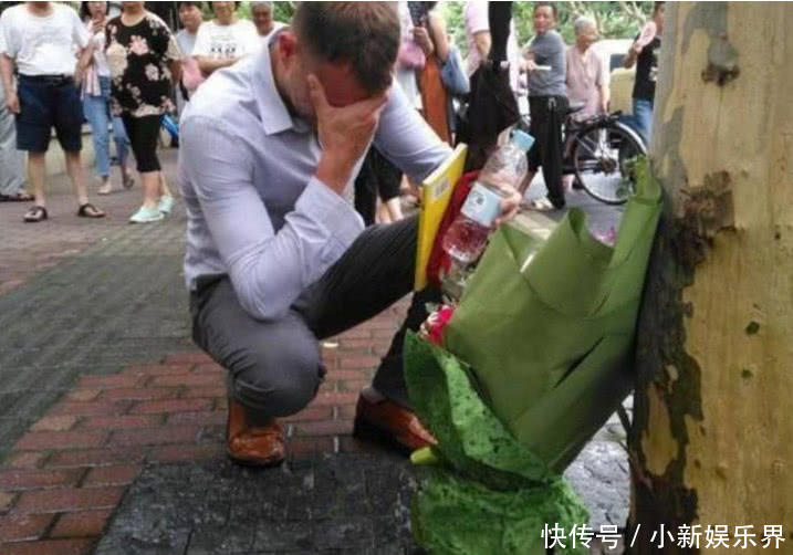 胡歌发文悼念徐汇砍人事件，却被骂蹭热度，他还需要炒作吗？