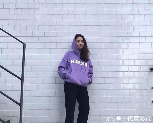  『卫衣和』卫衣！该穿卫衣了，这样穿好看炸了！