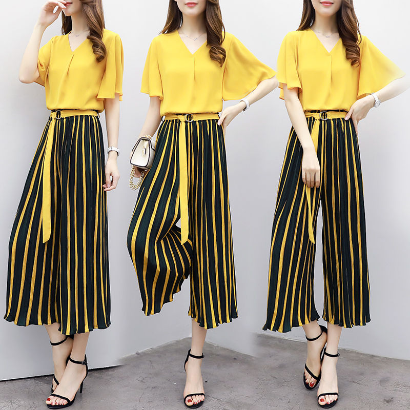 腰粗臀大的女人别傻傻穿紧身裤了，瞧瞧这些大码装，上身不瘦都难