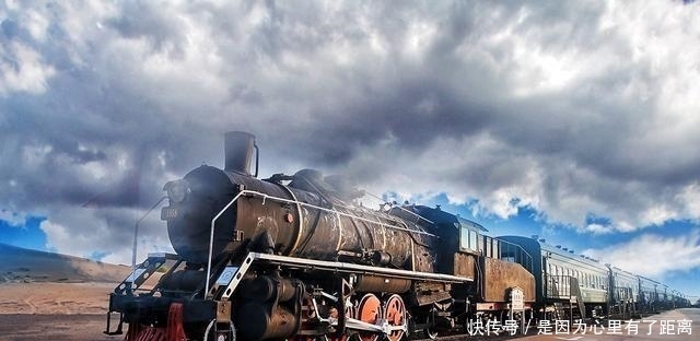 沙漠中竟有一列火车酒店,在沙坡头,759元的标间竟然一房难求?