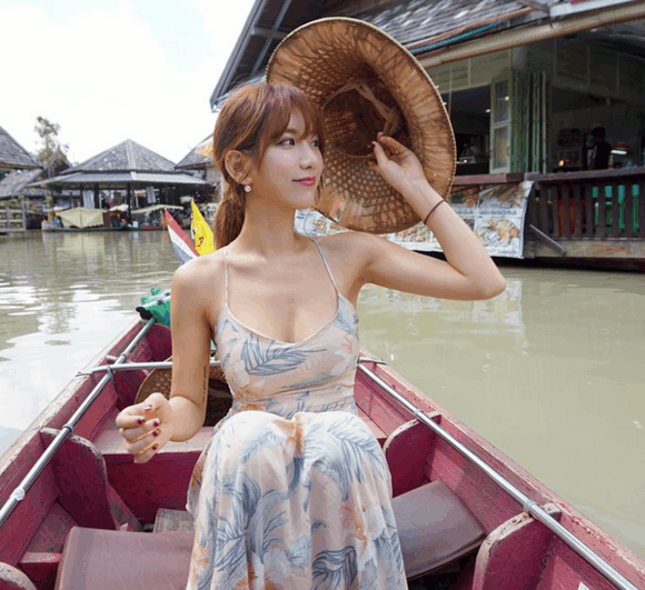 时尚包臀裙点亮时尚风, 不费劲穿出美范