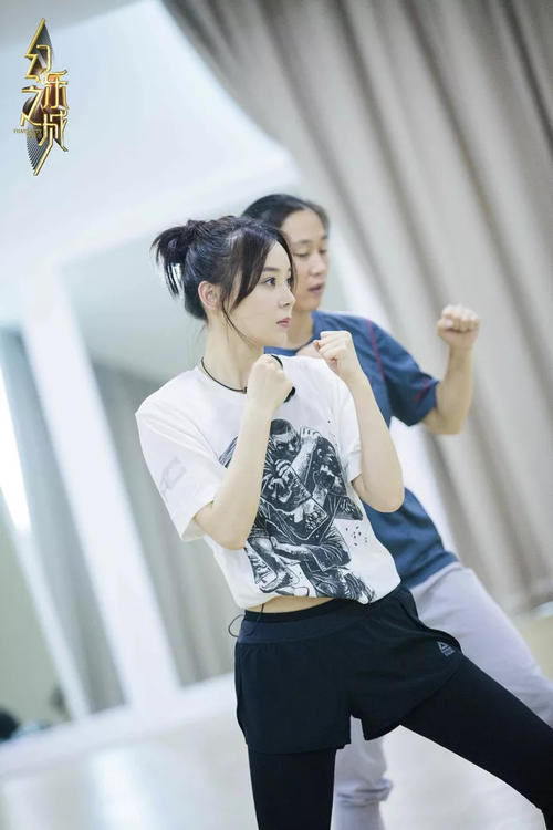 《幻乐之城》就是王菲带领的大型时装秀