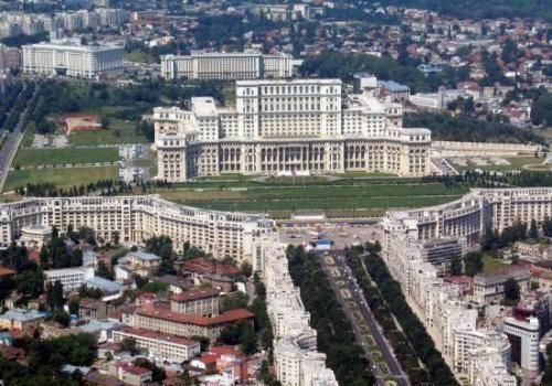 最奢华的政府大楼：价值241亿每年电费4千万，7成房间空置20年！