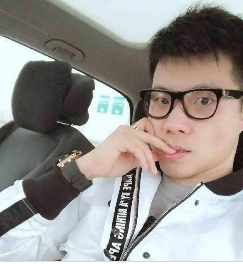 黄毅清自称被人下毒,崔永元发微博慰问:身体不好,就先别造谣了