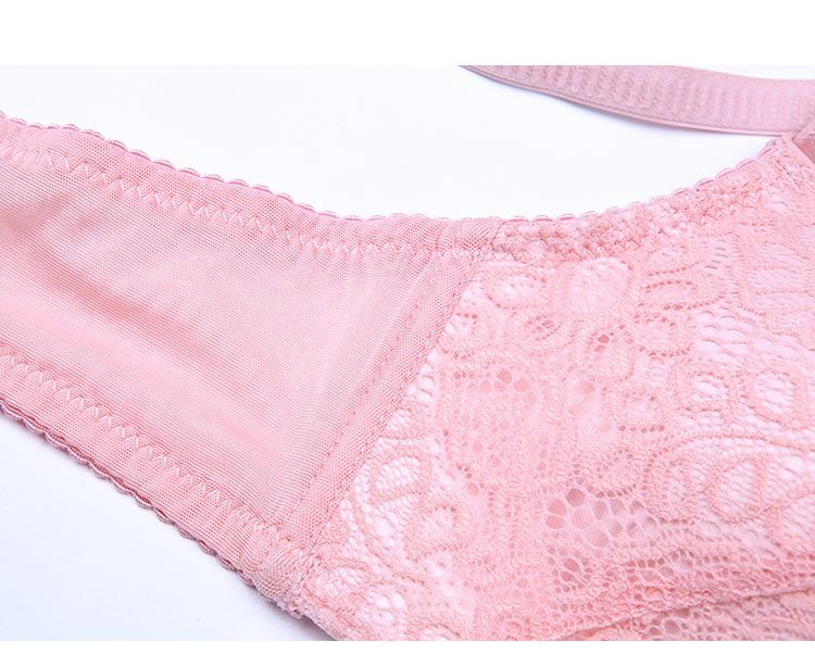 现在的多数女人不穿传统文胸了!如今流行“前扣式”，穿脱特方便