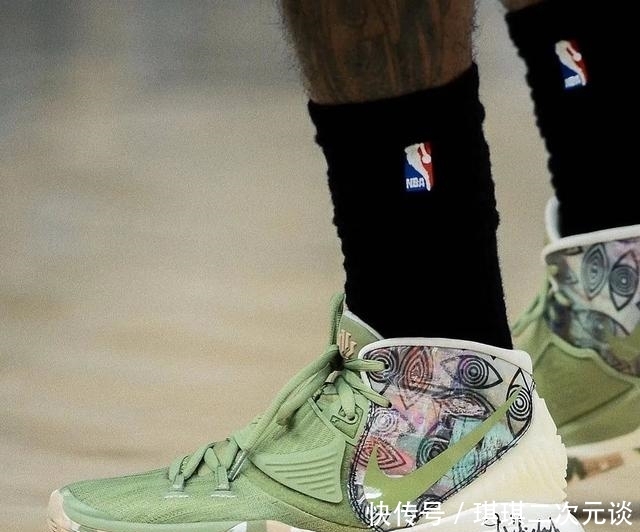 『球员』NBA球员上脚:欧文这赛季穿的球鞋,这些配色很有纪念意义!