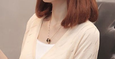 马上九月份如果你四五十岁，可以选这几款秋装，洋气还减龄