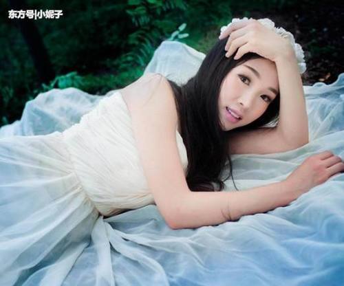 10月桃花满山红，月老送来天生一对好姻缘，三星座必将幸福到老