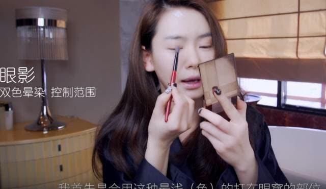 戚薇化身美妆博主，快看看她用了哪些硬生生的干货!