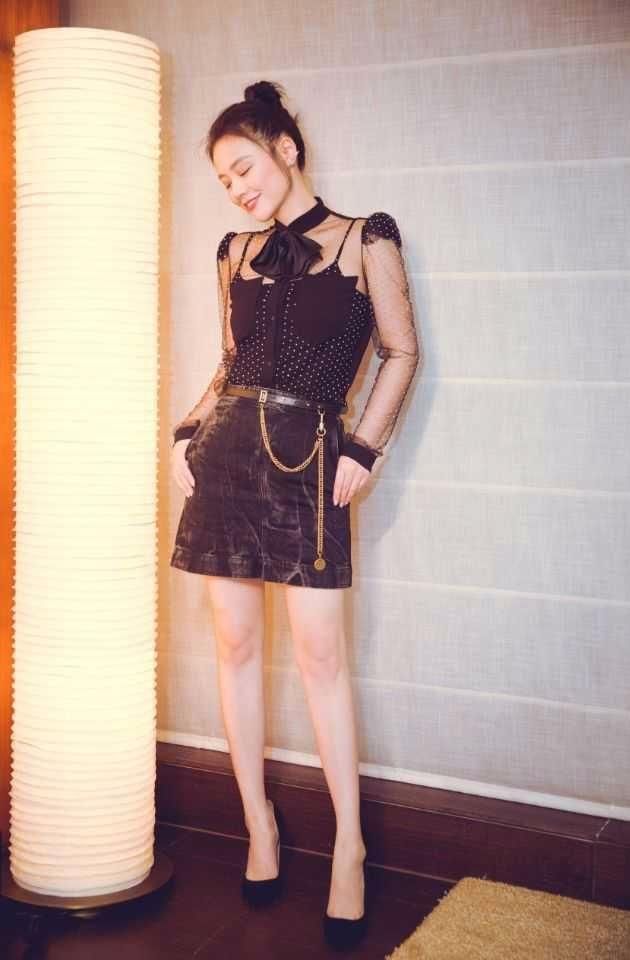 马思纯换造型师了吗？穿衣越来越帅气，这是要走酷女孩路线！