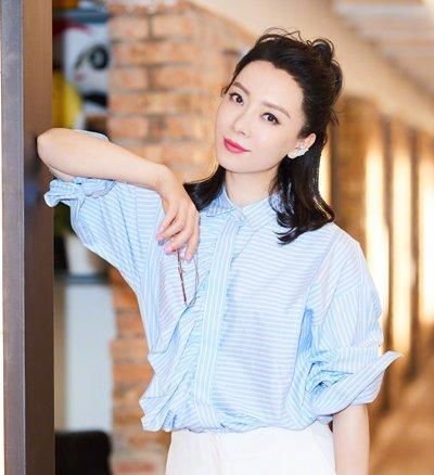 2018夏季职场女士扎发发型！