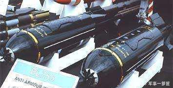 中国新型武器问世,对人体无任何伤害!却能让整