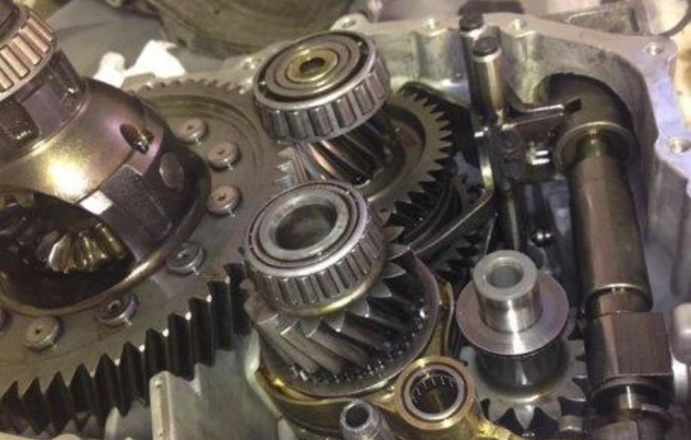  变速箱■CVT“档次低”，那7速双离合和6AT变速箱选谁好？老司机给出建议