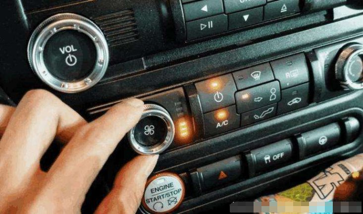  高速■高速上为什么不能开内循环？听老司机一说，车主：太吓人