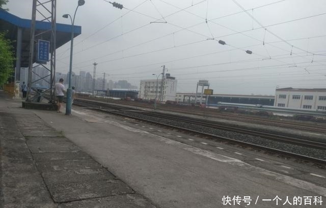 火车票价2元，车程11分钟，不检票，不排队，你就说信不信？