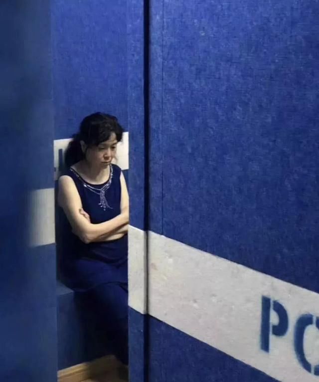 高俊芳被抓后看守所里的照片首次流出，漂亮儿媳微信账号删帖忙