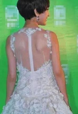 马苏活动太敢穿，白纱透视装后身亮点十足，网友：一眼难尽！