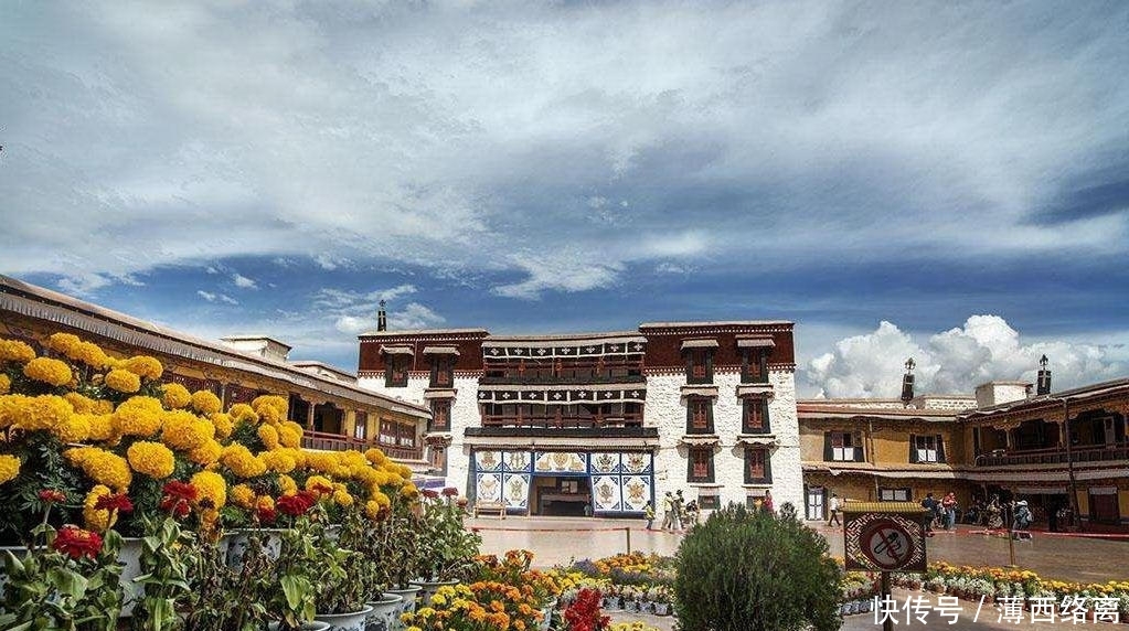 哈尔滨出发去西藏自驾游，青进川出，四人一部车大约费用多少？