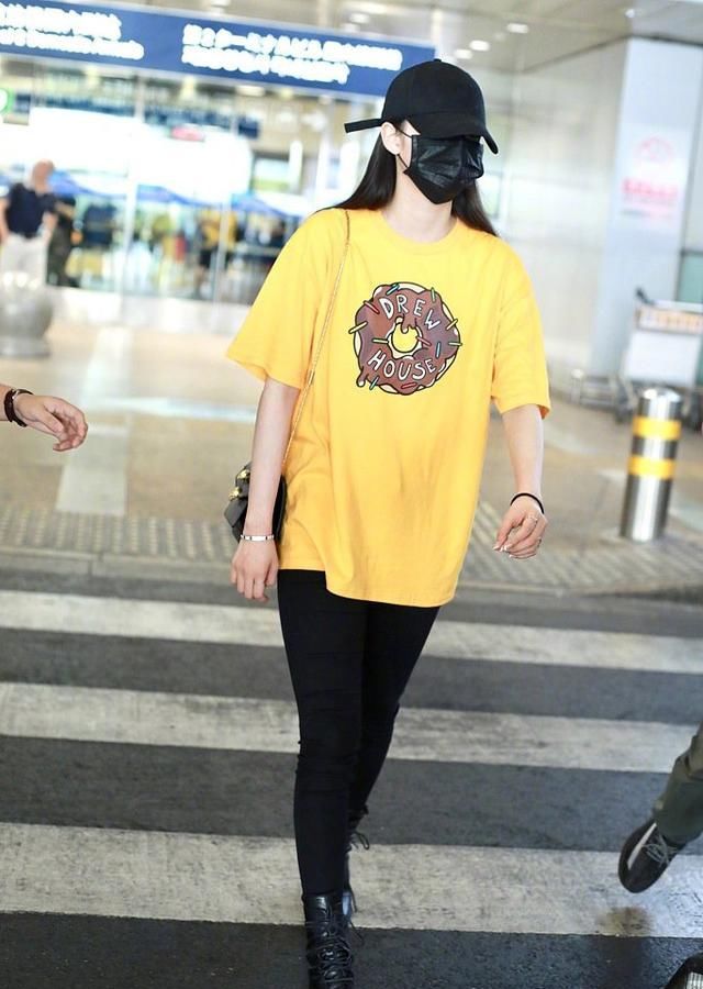  早秋■想好秋季怎么穿搭了吗？9位明星的早秋机场造型哪个才合你的胃口