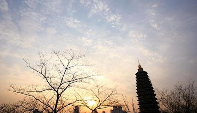 江苏正在悄悄逆袭的城市不是南京和无锡，也不是徐州和扬州！