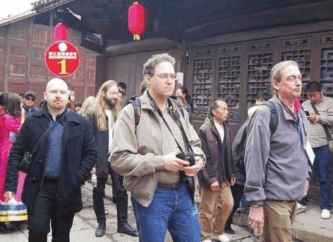 英国游客到中国旅游，英国政府警告不能进中国菜市场!理由真奇葩