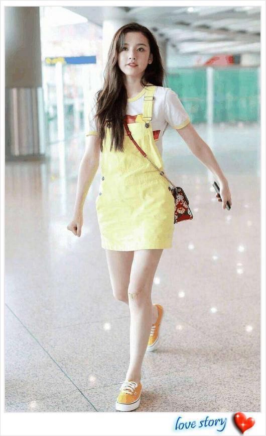 宋祖儿不过穿了件低胸裙,就从少女变辣妹,网友:这也太性感了吧