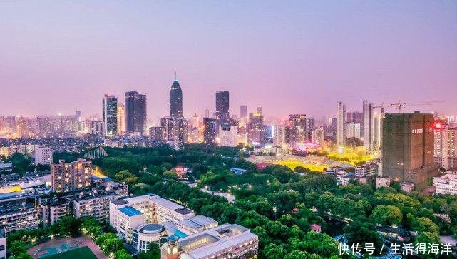 中国中部最厉害的城市, 实力超过杭州, 稳坐“中部老大哥”交椅