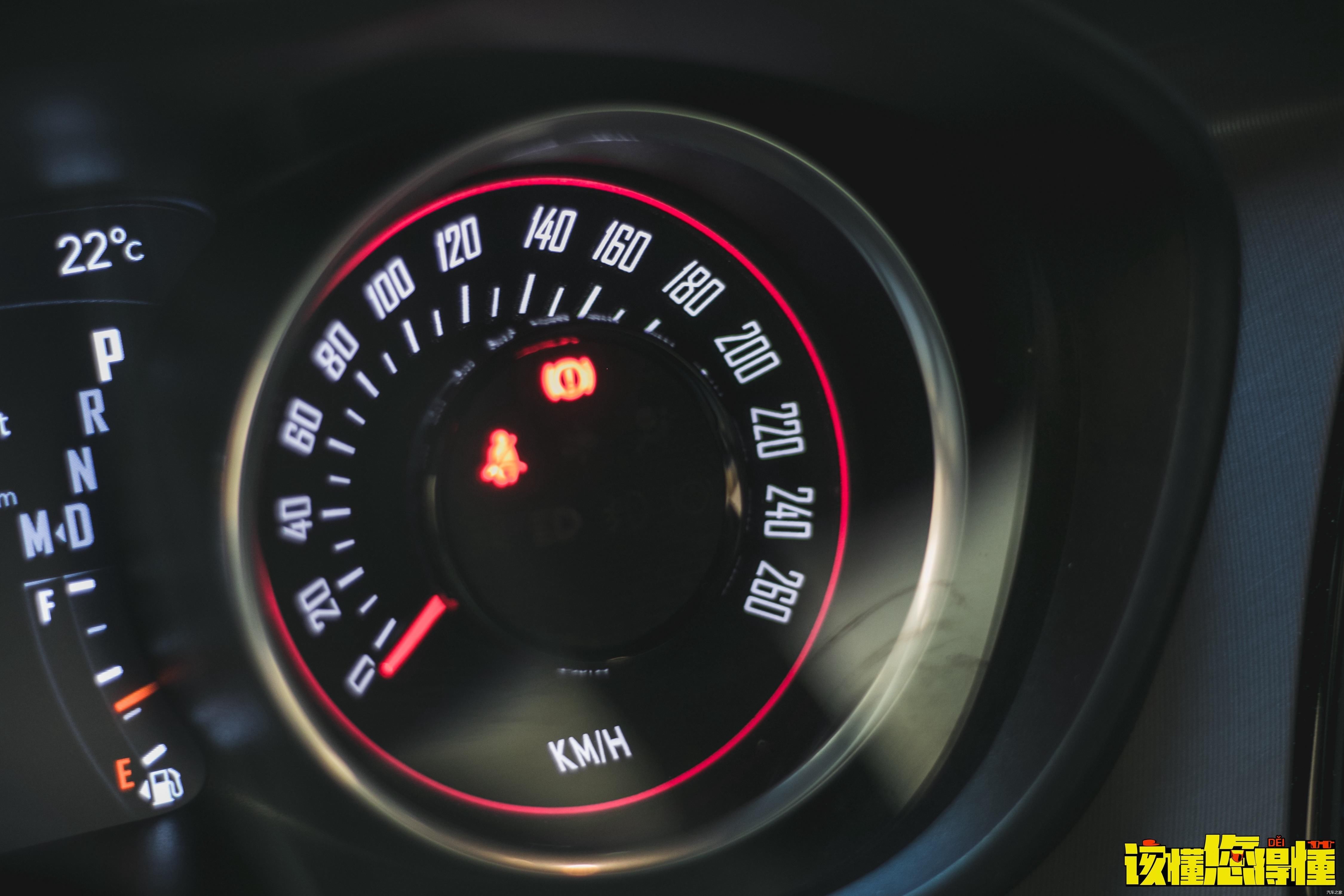 \＂i6\＂: \＂http://p6.qhimg.com/t012bb3c5bef69329c2.jpg?size=400x254\＂测评唐老大同款战车---道奇挑战者