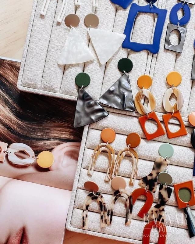 谁的小眼睛还没看过来，我的XXXL号耳环吸引不了你么?