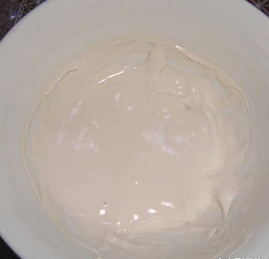 8旬奶奶告诉姐姐的祛斑秘方:食盐加它,半月祛斑,脸蛋光白水嫩