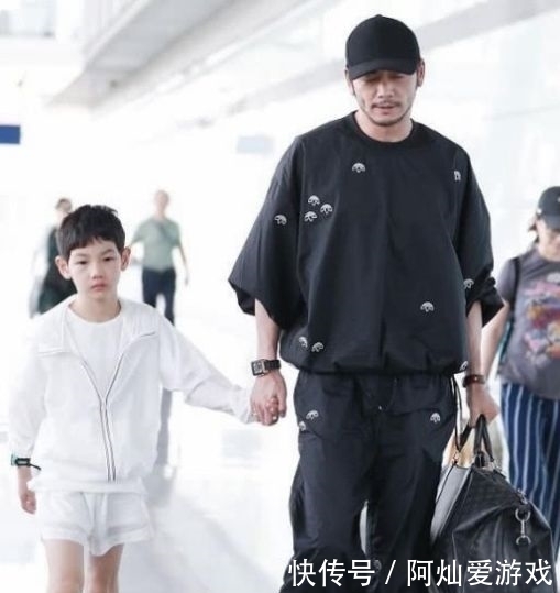 『杨烁』杨烁儿子被誉“最帅星二代”,男主脸惹人夸,笑起来那刻我可以了