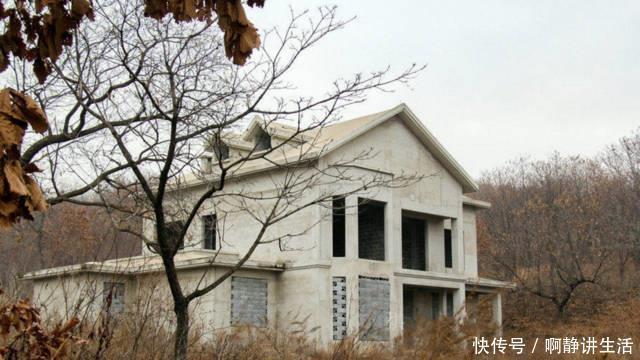 农村百万豪宅被遗弃，村民苦苦寻找房主无果，痛惜“烂尾”别墅