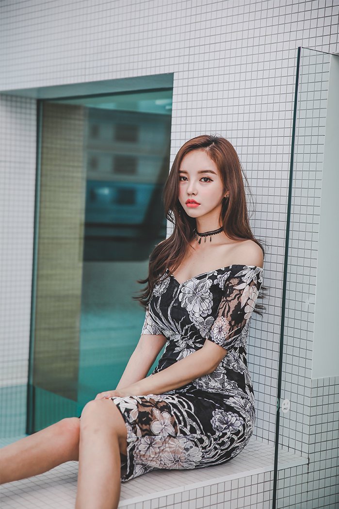 帕蒂略斯优美露肩水仙裙