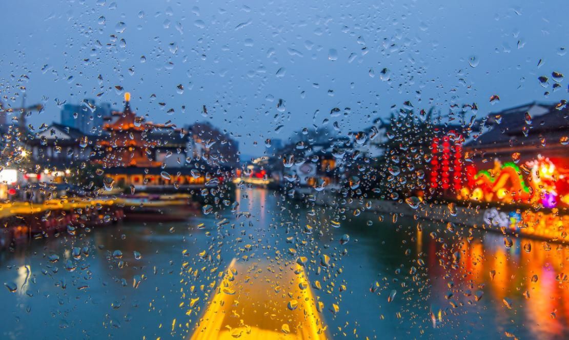  『雨点将画面晕染成』一场春雨一场暖，春雨怎么拍才有味这些作品给你灵感