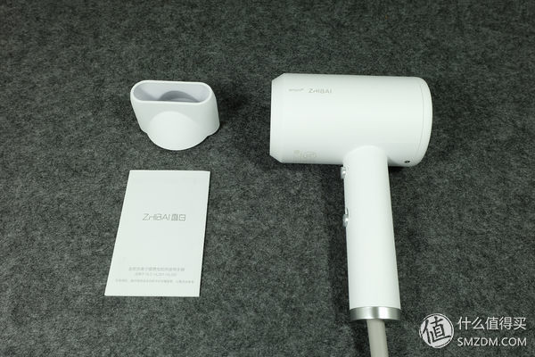 不只有颜值，还很有实力，但仍需改进:直白 HL3 便携负离子吹风机