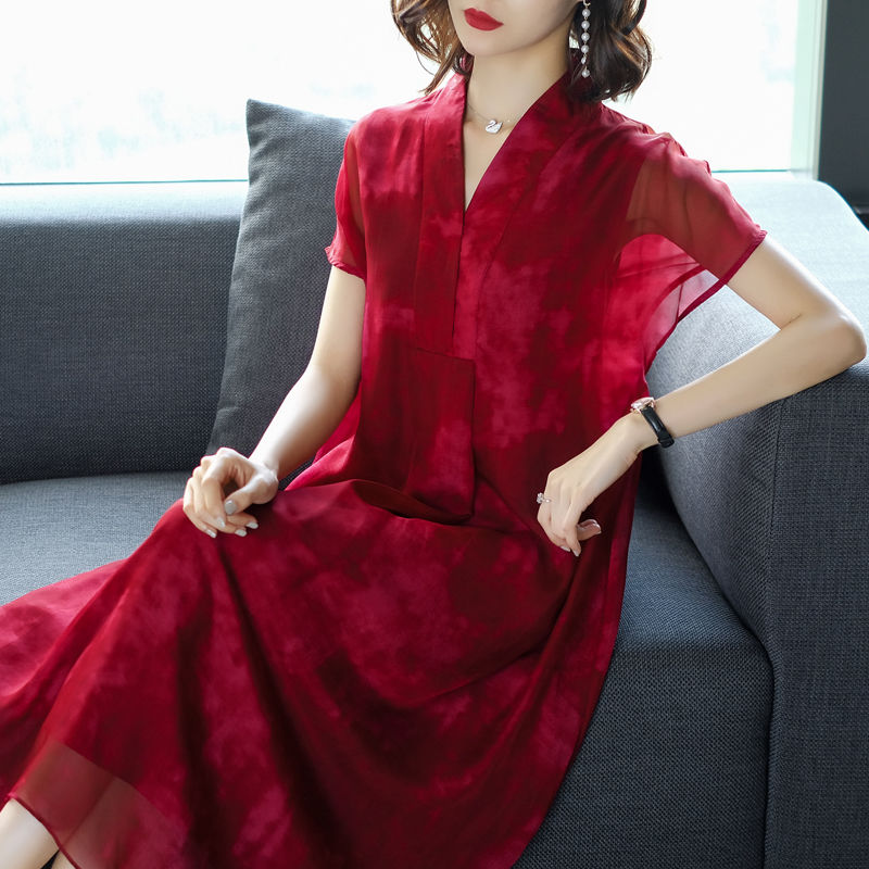 天，新出三千多杭州“丝绸裙”现价一折!媳妇好不容易抢8件