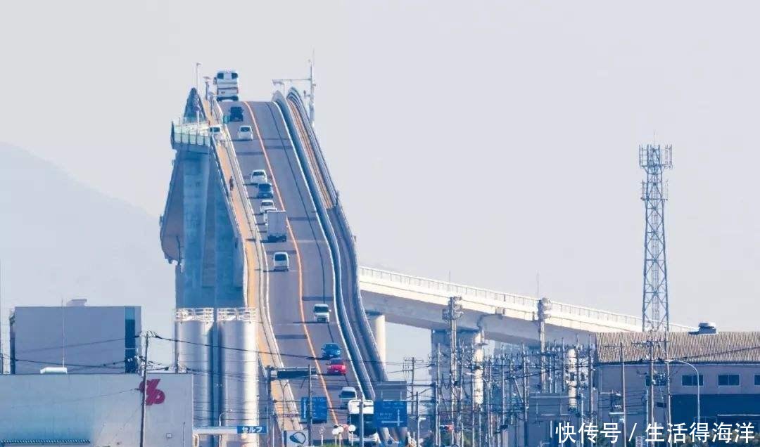 世界上最会骗人的大桥，近90度垂直桥面，老司机敢上不敢下！