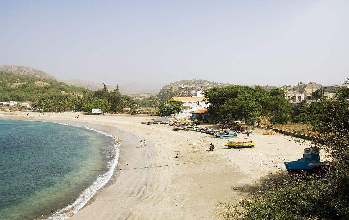 世界最无奈岛国：距美国6000公里，却每年都给美国造成超万亿损失