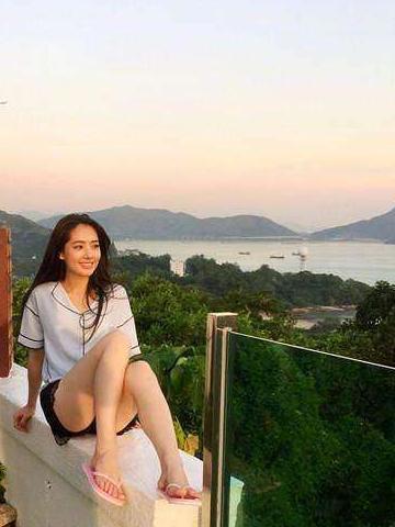 郭碧婷胆也太大了! 蕾丝短裤直接上阵, 女神形象人设崩塌了?