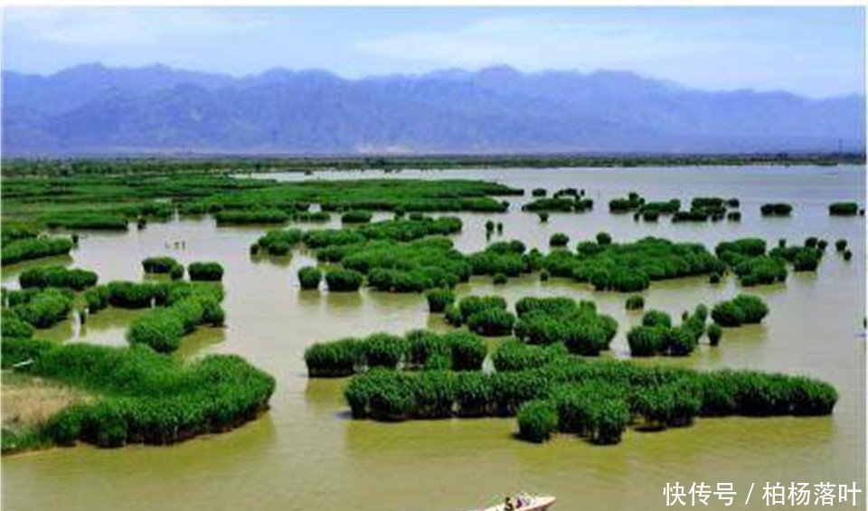 亚洲最大沙漠水库存储容量达1.92亿立方米,出动1万名民工修建