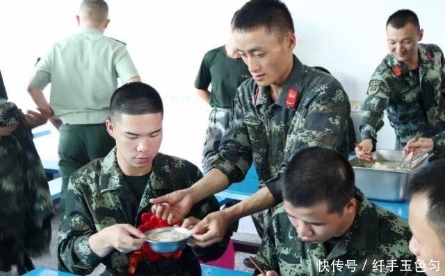  [广西]刚刚，武警广西总队首批新兵入营！