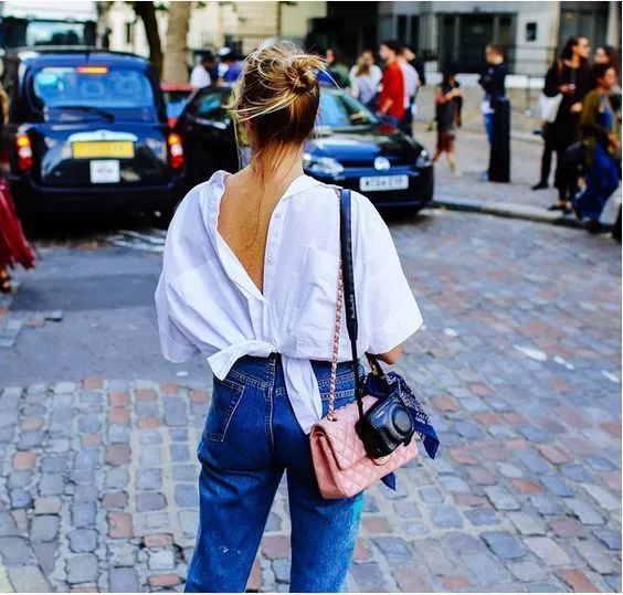 今年夏天巴黎女人都在这样穿，精致又浪漫