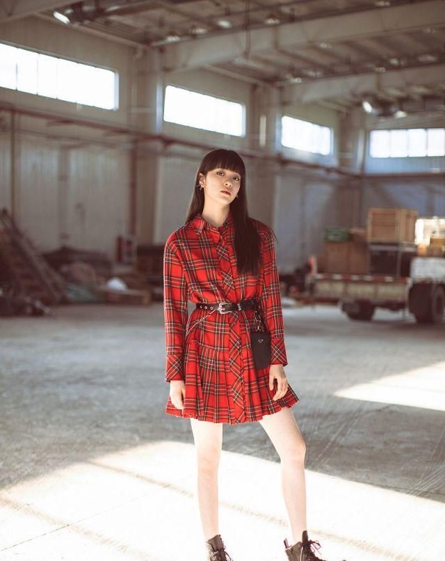  #白鞋#小白鞋out了!要买就买这4款,今年最流行的!