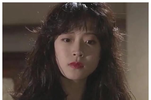 工藤静香骨相偏差,她胜在五官漂亮身型棒,年龄