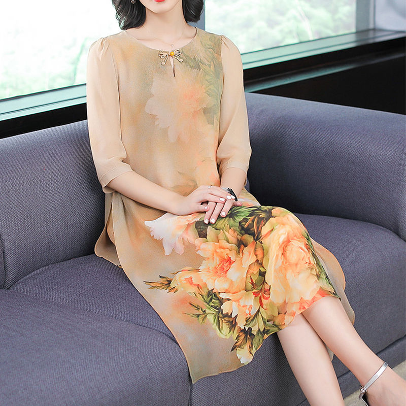 偷偷告诉你:这样的女人最迷人!风情万种，尽显高贵女人味