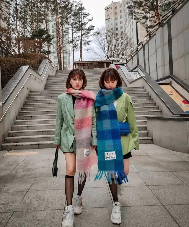  「时装周」这种撞脸+撞衫，却比情侣穿搭更放闪